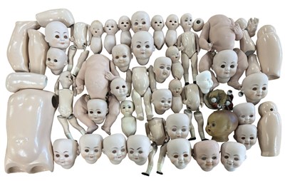 Lot 271 - ONE BOX: Various mixed doll parts