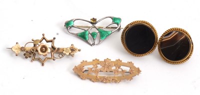 Lot 160 - A mixed lot: to include a Charles Horner green...