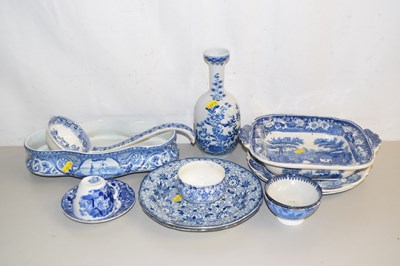 Lot 8 - Mixed Lot: Various blue and white wares to...