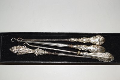 Lot 91 - Box of button hooks