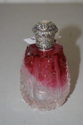 Lot 118 - A cut glass scent bottle