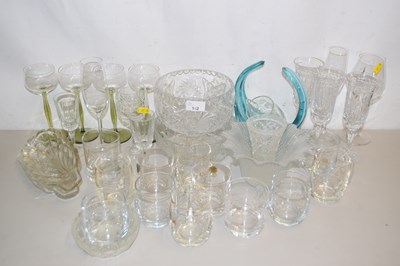 Lot 162 - Mixed Lot: Various glass wares to include hock...