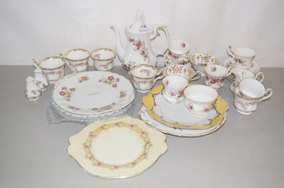 Lot 174 - Mixed Lot: Royal Albert Lavender Rose tea...