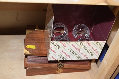 Lot 533 - Two small wooden jewellery boxes together with...
