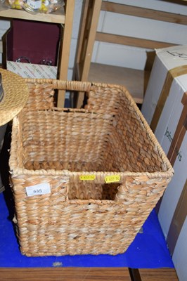 Lot 535 - Storage basket
