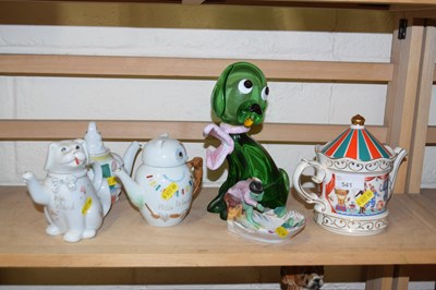Lot 541 - Quantity of various novelty decorative ceramics
