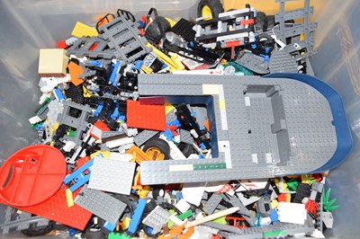 Lot 584 - Box containing a large quantity of assorted Lego