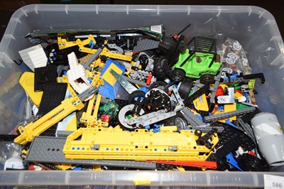 Lot 586 - Large box containing a quantity of assorted...