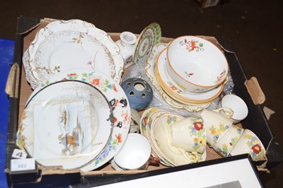 Lot 602 - Box containing a quantity of various household...