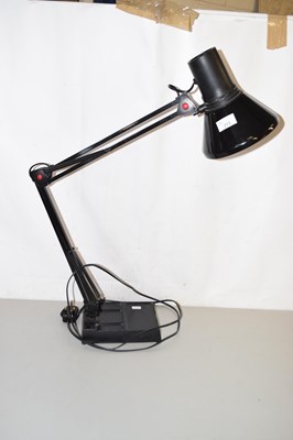 Lot 213 - A vintage desk lamp