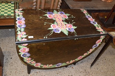 Lot 295 - A painted drop leaf table