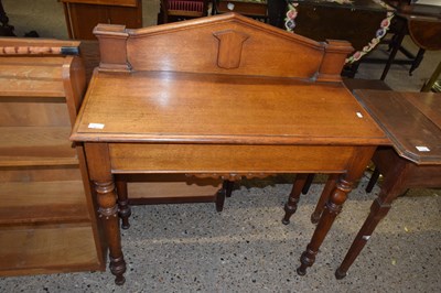 Lot 315 - A late Victorian oak hall table