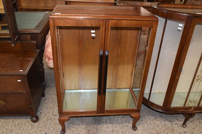 Lot 331 - An Art Deco style china display cabinet