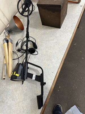 Lot 651 - Metal detector
