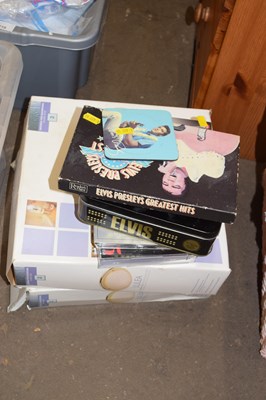 Lot 712 - Light fittings, Elvis hits etc