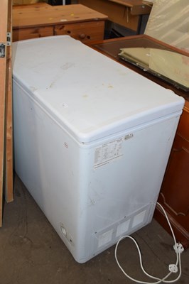 Lot 715 - Swan small chest freezer