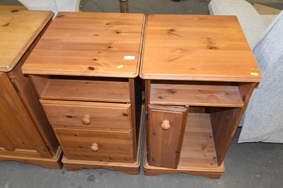 Lot 739 - A pine bedside chest of drawers and a similar...