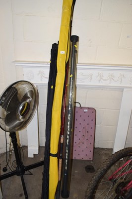 Lot 796 - Quantity of fishing equipment