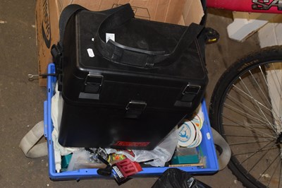 Lot 799 - Quantity of assorted fishing tackle