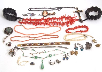Lot 235 - A mixed lot of antique and vintage jewellery:...