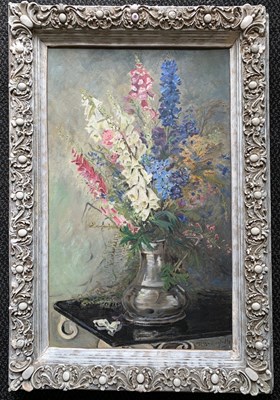 Lot 18 - J.Bracegirdle (British), 'Flower study -...