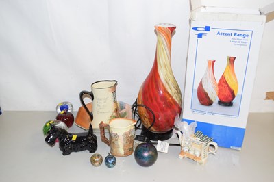 Lot 20 - Mixed Lot: Various glass model apples, Royal...