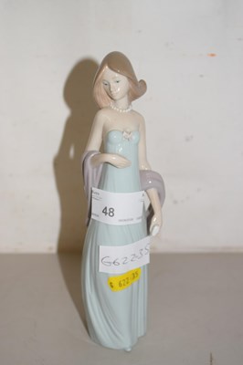 Lot 48 - Lladro figure of a lady titled Ingenue