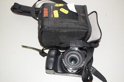 Lot 51 - A Sony DSC-H200 digital camera