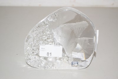 Lot 81 - A Mats Jonasson angel fish glass plaque
