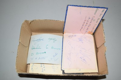 Lot 105 - Box of small albums