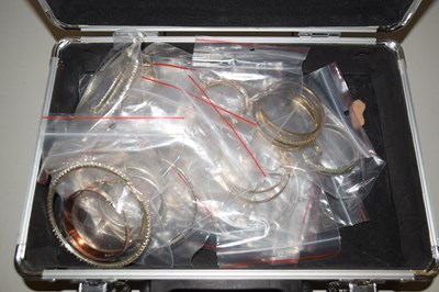Lot 106 - A case of costume jewellery