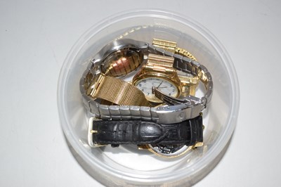 Lot 140 - Box of assorted wristwatches