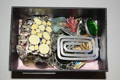 Lot 148 - Box of various costume jewellery pendants