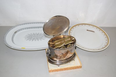 Lot 224 - Mixed Lot: Oval meat plates, silver plated...