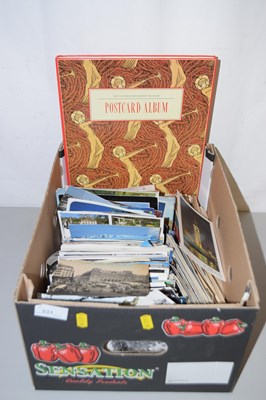 Lot 231 - Box of various assorted postcards