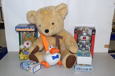 Lot 236 - Mixed Lot: Soft toys, children's games etc