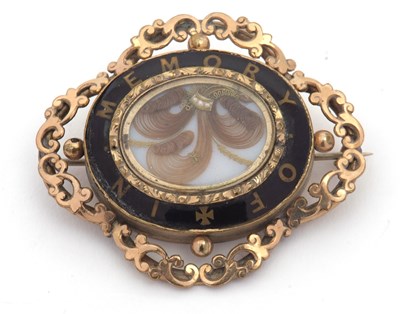 Lot 125 - A 19th century mourning brooch, the oval...