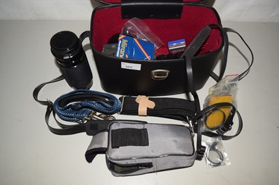 Lot 502 - A case of various camera accessories