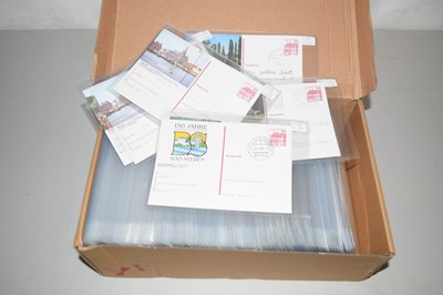Lot 386 - A box of German postcards