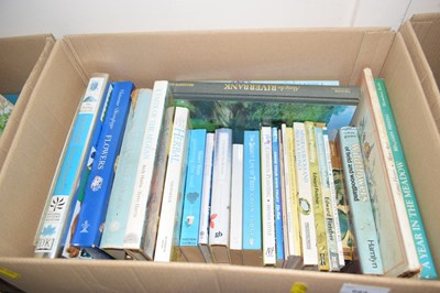 Lot 685 - Box of various garden related books