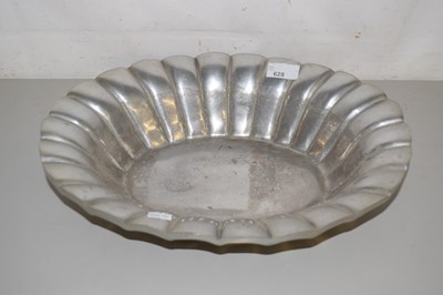 Lot 628 - A cast metal Mexican bowl