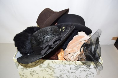 Lot 647 - Box of assorted hats