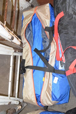 Lot 779 - A Pro-Action Soveriegn tent