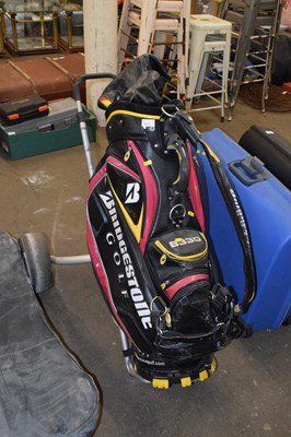Lot 813 - A Bridgestone golf bag