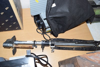 Lot 713 - TOCA tripod