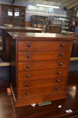 Lot 428 - An apprentice chest of drawers, 38cm wide