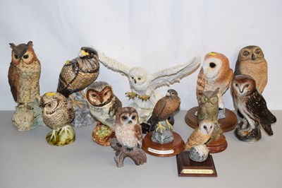 Lot 17 - Group of various owl and bird of prey ornaments