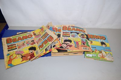 Lot 68 - A folder of Beano comics and a Beano book 1981