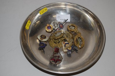Lot 116 - A collection of various military and other...