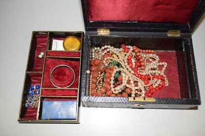 Lot 150 - A leather mounted jewellery case and various...